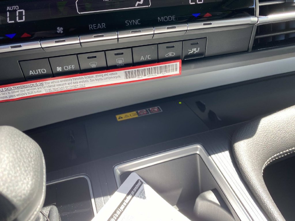 New 2026 Toyota Sienna LE FWD image 19