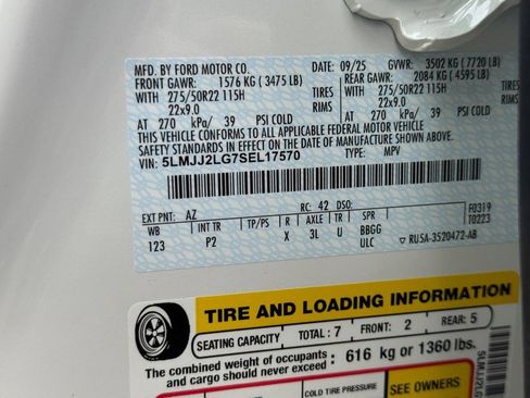 New 2025 Lincoln Navigator Reserve w/ Jet Appearance Package image 20