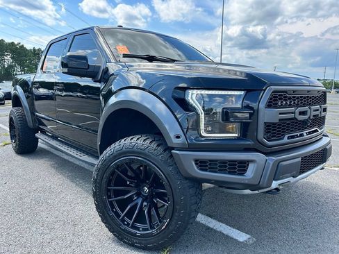 Used 2017 Ford F150 Raptor w/ Equipment Group 802A Luxury AWD/4WD image 1