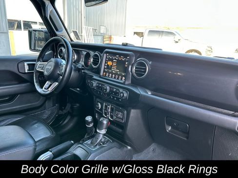 Used 2022 Jeep Wrangler Unlimited Sahara image 28