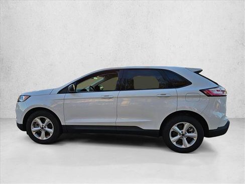 Used 2024 Ford Edge SE image 7