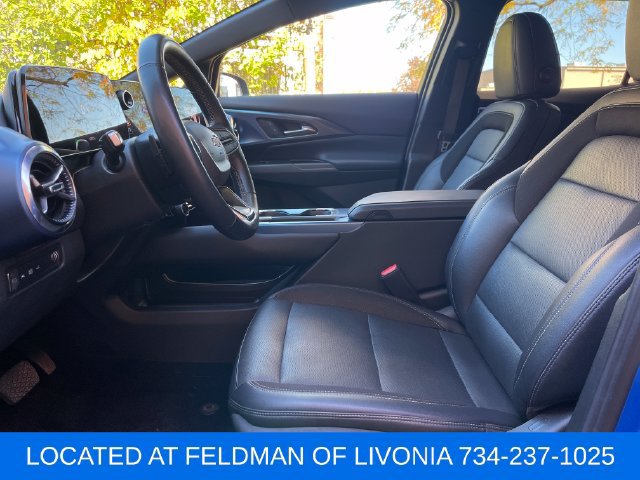 Used 2024 Chevrolet Equinox EV LT w/ LPO, Blackout Package FWD image 17