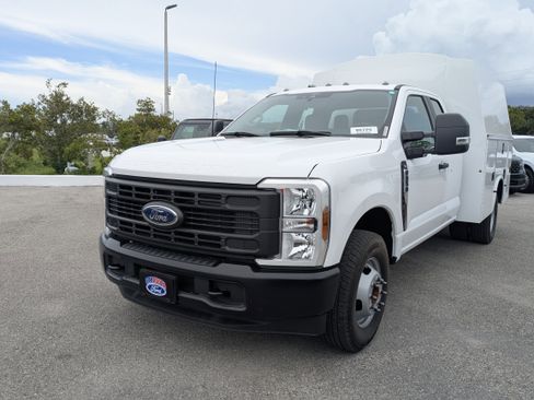 New 2024 Ford F350 XL image 8