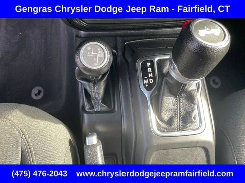 Used 2024 Jeep Wrangler Unlimited w/ Convenience Group AWD/4WD image 51