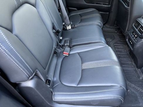 Certified 2023 Honda Pilot Touring image 29