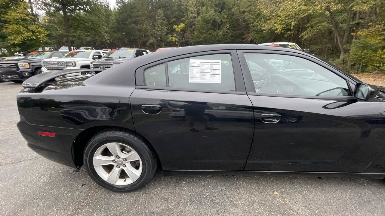 Used 2012 Dodge Charger SE RWD image 10