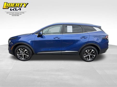 Used 2023 Kia Sportage EX AWD/4WD image 4
