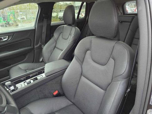 Certified 2025 Volvo V60 B5 Cross Country Plus image 21