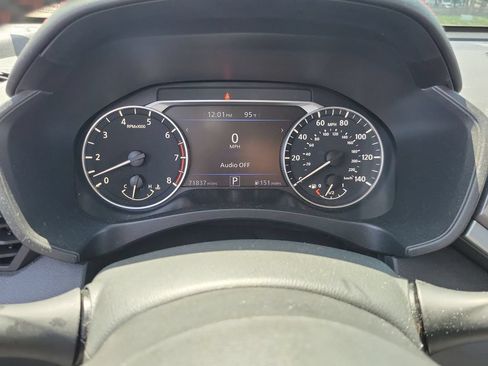 Used 2023 Nissan Altima 2.5 SR FWD image 11