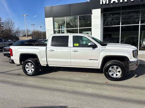 Used 2017 GMC Sierra 1500 SLE w/ SLE Value Package image 2