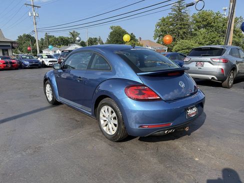 Used 2018 Volkswagen Beetle 2.0T S FWD image 8