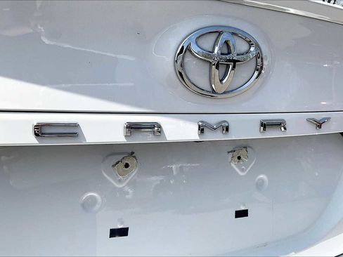 Used 2025 Toyota Camry LE w/ Convenience Package image 10