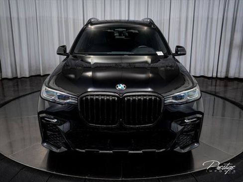Used 2021 BMW X7 M50i AWD/4WD image 3