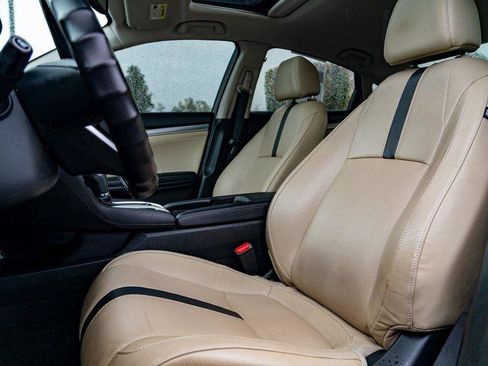 Used 2017 Honda Civic Touring image 29