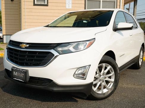 Used 2020 Chevrolet Equinox LT w/ Driver Convenience Package FWD image 9