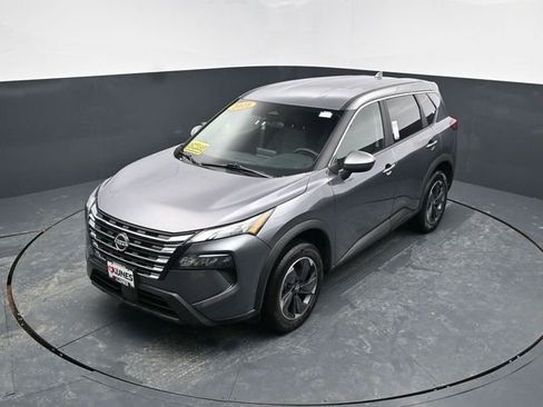 Used 2025 Nissan Rogue SV image 42