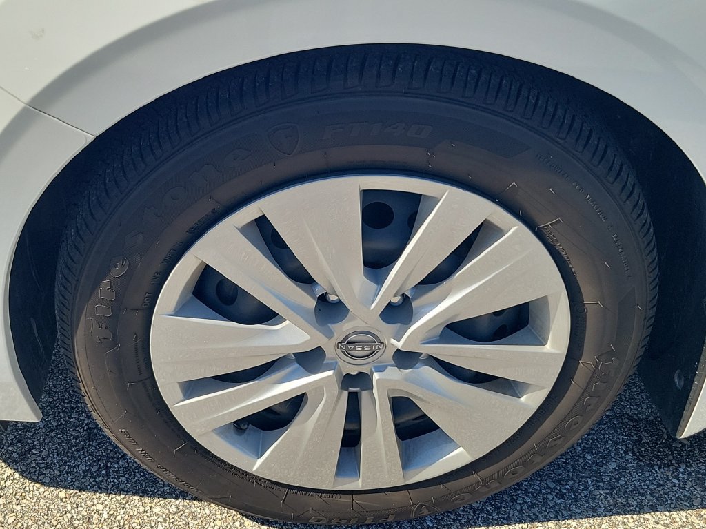 Certified 2025 Nissan Sentra S FWD image 7