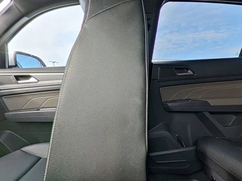 Used 2021 Volkswagen Atlas Cross Sport SEL image 28