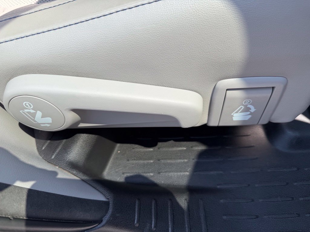 Used 2016 Toyota Highlander Limited Platinum AWD/4WD image 46