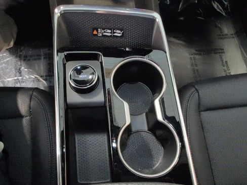 Used 2026 Chevrolet Equinox LT w/ Convenience Package II image 22