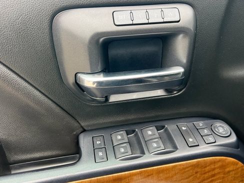 Used 2017 Chevrolet Silverado 2500 LTZ w/ Duramax Plus Package image 8