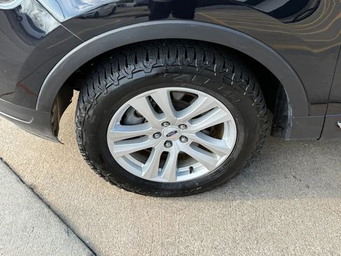 Used 2019 Ford Explorer XLT AWD/4WD image 44