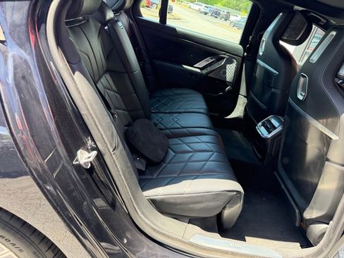 Used 2024 BMW i7 xDrive60 AWD/4WD image 28