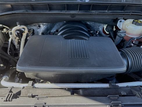 Used 2021 Chevrolet Suburban LT image 33