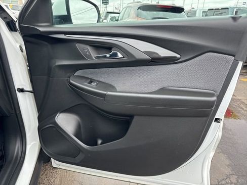 Used 2022 Chevrolet TrailBlazer LT w/ Convenience Package image 25