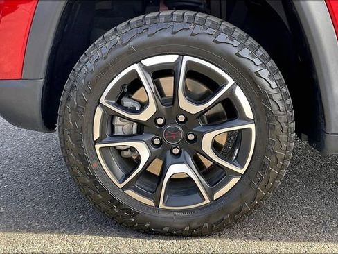 Used 2025 Jeep Compass Trailhawk AWD/4WD image 8