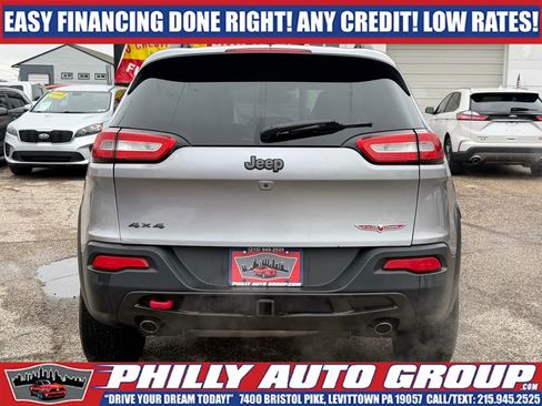 Used 2016 Jeep Cherokee Trailhawk w/ Comfort & Convenience Group AWD/4WD image 7