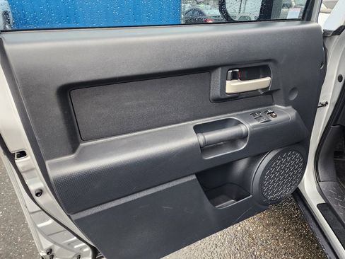 Used 2008 Toyota FJ Cruiser 4WD image 11