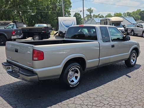 Used 2003 GMC Sonoma SLS RWD image 2