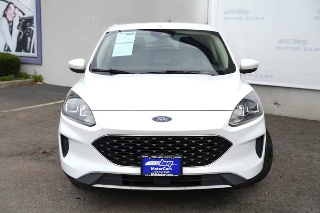 Used 2020 Ford Escape SE FWD image 6