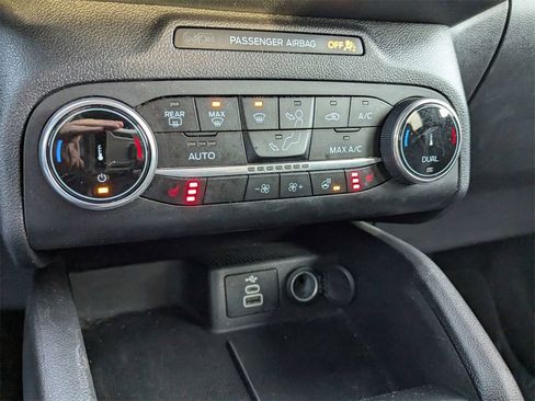 Used 2024 Ford Escape ST-Line w/ Cold Weather Package image 19