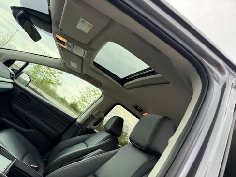 Used 2026 Honda Odyssey EX-L image 32