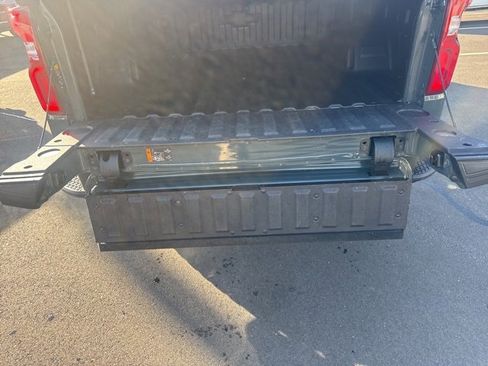 Used 2025 Chevrolet Silverado 1500 ZR2 w/ Technology Package image 29