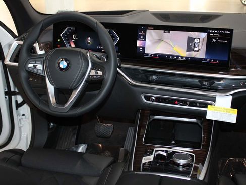 Used 2026 BMW X5 sDrive40i image 17