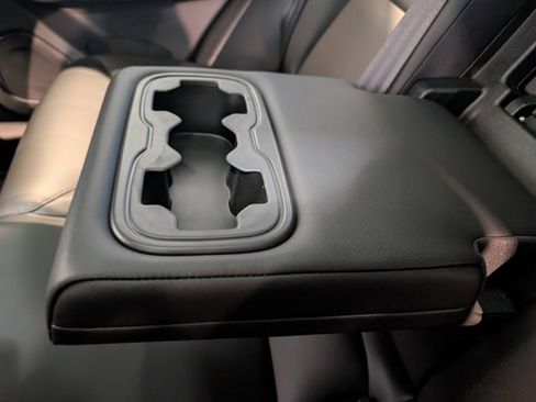 Used 2025 Volvo XC60 B5 Core w/ Climate Package image 26