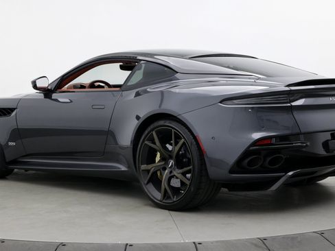Used 2019 Aston Martin DBS Superleggera RWD image 7