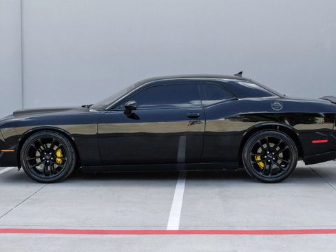 Used 2020 Dodge Challenger R/T Scat Pack w/ Plus Package RWD image 12