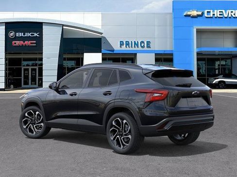 New 2026 Chevrolet Trax RS w/ Driver Confidence Package FWD image 3