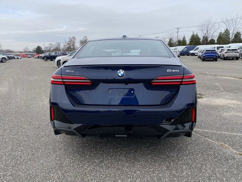 New 2026 BMW 540i xDrive w/ M Sport Package image 3