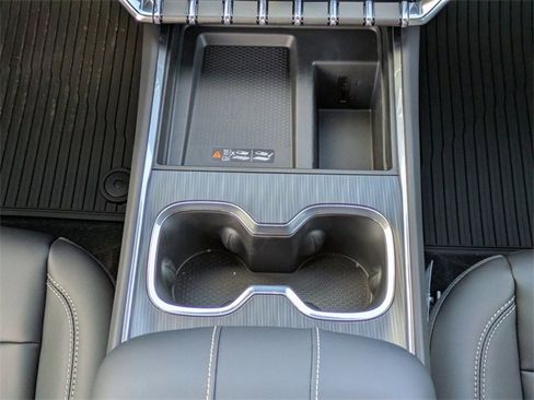 Used 2024 GMC Sierra 3500 AT4 w/ AT4 Premium Plus Package image 23