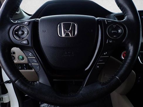 Used 2016 Honda Pilot Elite image 18