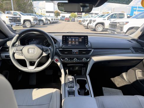 Used 2018 Honda Accord EX-L image 30