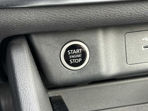 Used 2023 Nissan Rogue SV image 14