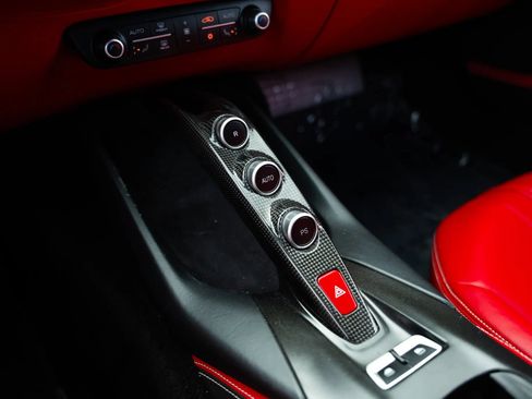 Used 2019 Ferrari 812 Superfast RWD image 53