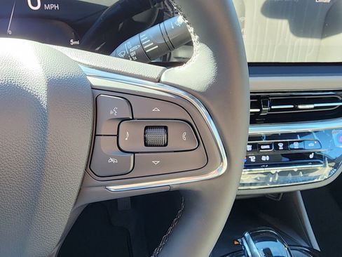 New 2026 Buick Envista Avenir image 21