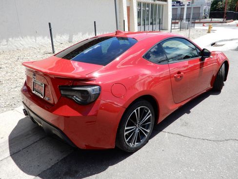 Used 2015 Scion FR-S RWD image 4